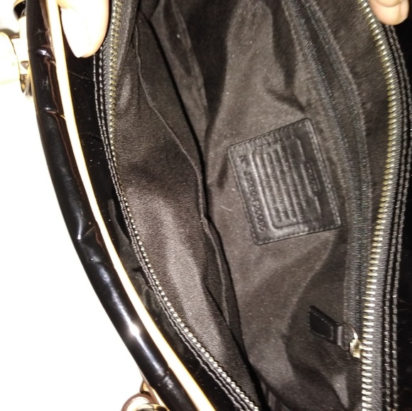 Coach purse - Picture 4 of 5